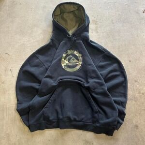 Vintage Y2K Camo Quiksilver Grail hoodie